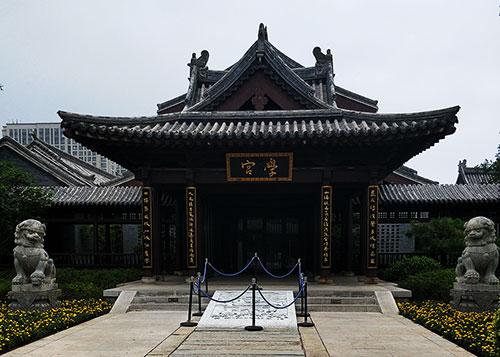 2025澳门特马开奖记录和脖子被扎多根烧烤签与被烧烤签子扎出血了
